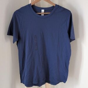 NWT Everyday Casual Light Weight Short Sleeve T-shirt in Navy Blue